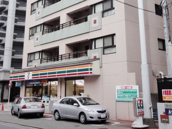 Convenience store. Seven-Eleven Fukuoka Kiyokawa 1-chome to (convenience store) 56m