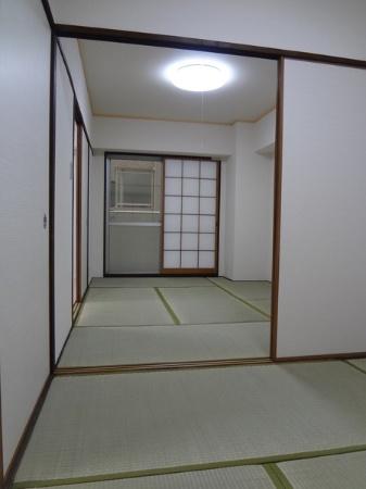 Non-living room. Japanese-style room of 2 between the More is useful.