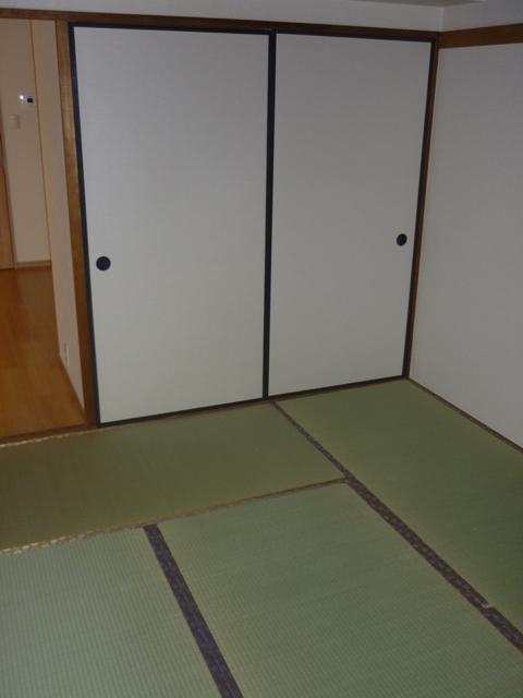 Non-living room. Tatami mat already exchange ☆