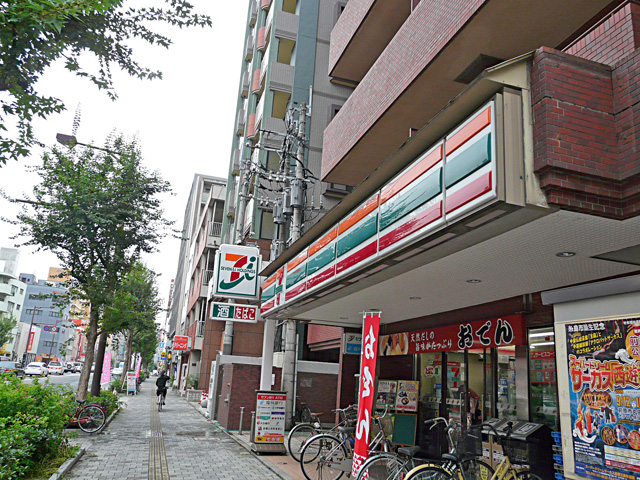 Convenience store. Seven-Eleven, Chuo-ku, Fukuoka Arato store up (convenience store) 370m