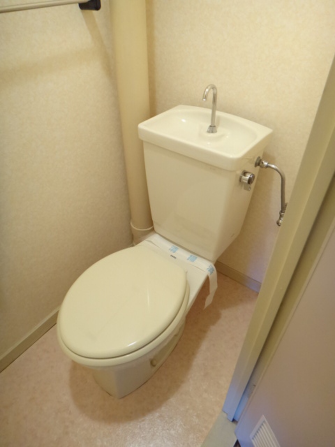 Toilet. Toilet also loose ☆ 