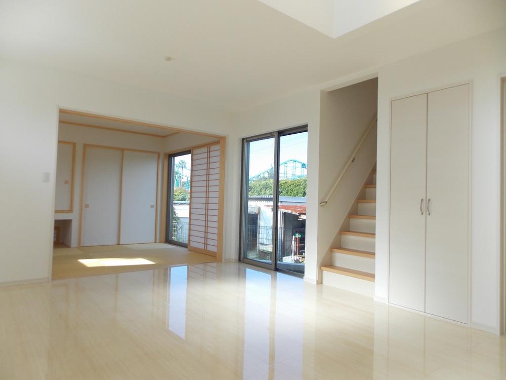 Model house photo. A scarcity value is the floor plan of the living room stairs Since entering the nursery through the always even go home a child's living, Is a popular floor plan which communication can be taken of the family (^_^) /