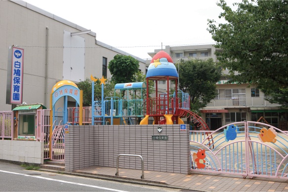 kindergarten ・ Nursery. Shirohato nursery school (kindergarten ・ 80m to the nursery)