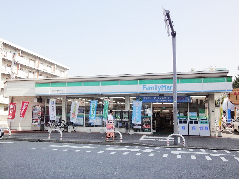 Convenience store. FamilyMart Fukuoka Nagahama store up (convenience store) 185m