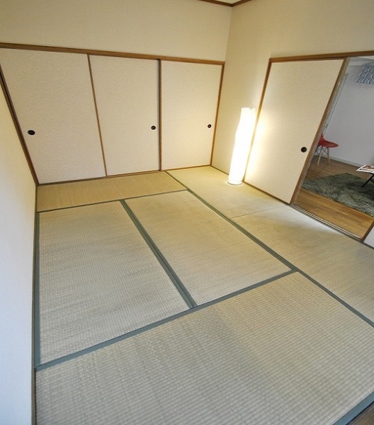 Other room space. Japanese-style room 6 quires