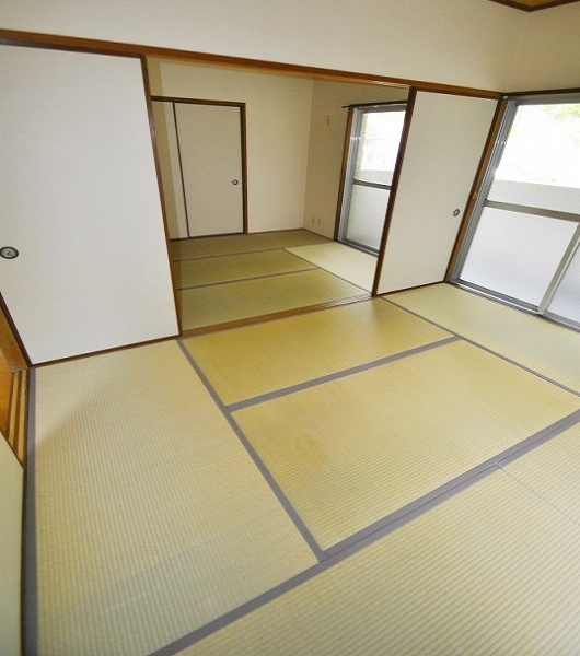 Other room space. Japanese-style room 2 room together 12 Pledge