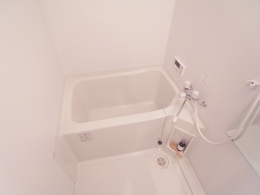 Bath. Bathroom Dryer ・ Thermostatic Faucets