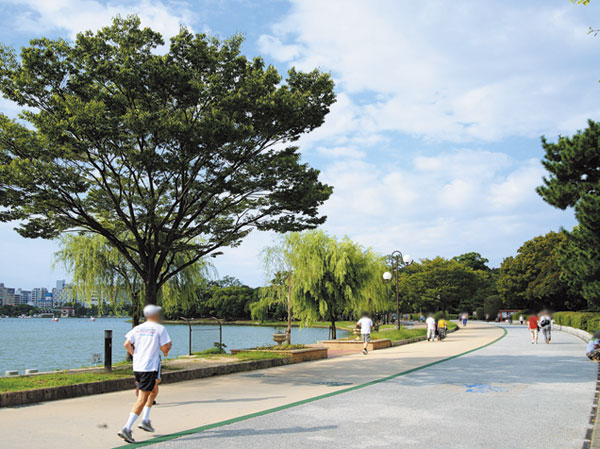Surrounding environment. Ohori Park (about 1050m ・ A 14-minute walk)