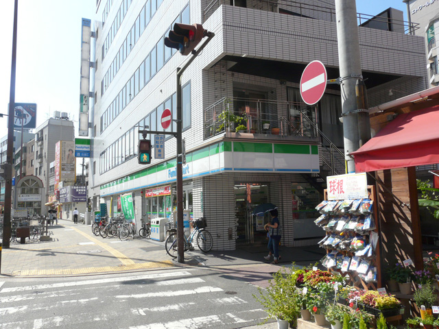 Convenience store. FamilyMart Fukuoka Tojin the town store (convenience store) to 310m