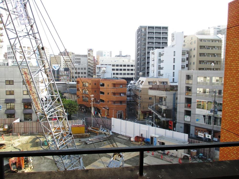 View photos from the dwelling unit. View from the site (November 2013) Shooting