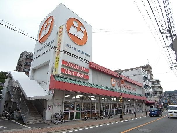 Supermarket. Marukyo Corporation Ozasa store up to (super) 219m