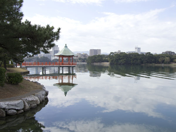 Surrounding environment. Water and a 18-minute walk green to rich Ohori Park (about 1400m). Enough fun Mel distance walking and jogging. Likely to be firmly diversion using the off-time