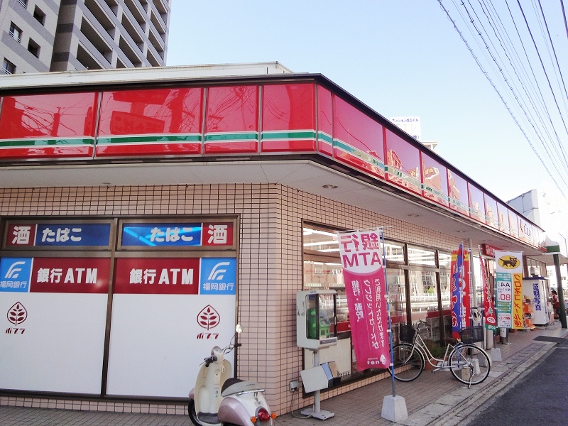 Convenience store. Poplar Yakuin 3-chome up (convenience store) 149m