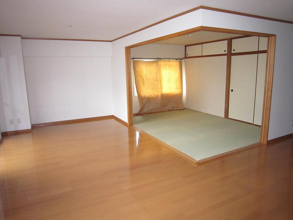 Non-living room. Indoor (March 2013) Shooting Stylish Japanese-style Ryukyu tatami