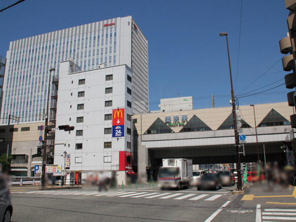 Surrounding environment. Nishitetsu Tenjin Omuta Line "Yakuin Station" North Exit (about 370m ・ A 5-minute walk)