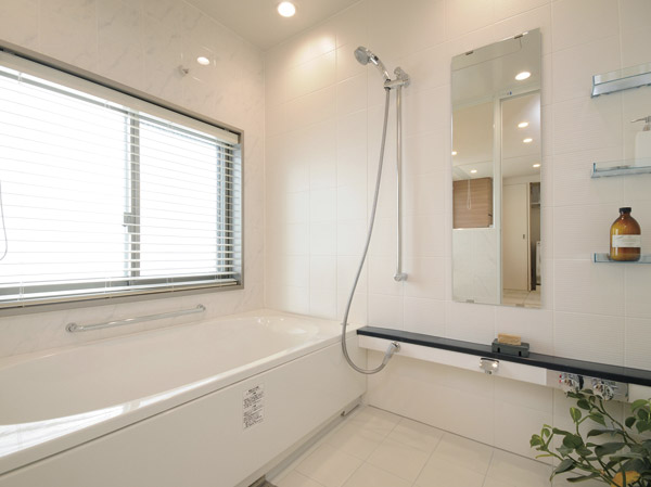 Bathing-wash room.  [bathroom] Room cleanliness and ceiling height 2.2m, which was a white to keynote the, This tolerance to receive the all bathing style. It adopted a non-slip floor and antibacterial material, We deliver peace of mind to relax space.
