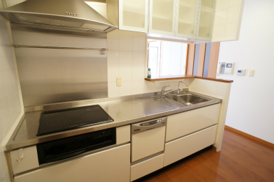 Kitchen. It will also be fun cooking spacious kitchen ☆ 
