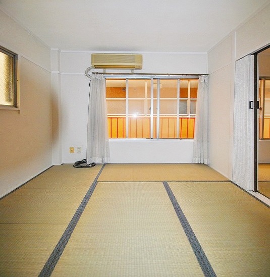 Other room space. Bicycle distance to Tenjin Hakata