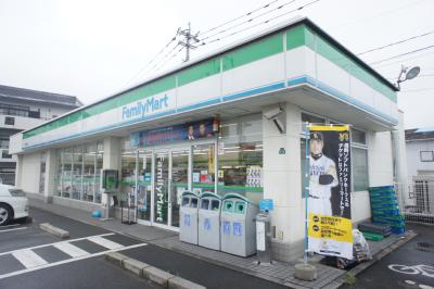 Convenience store. 150m to Family Mart (convenience store)