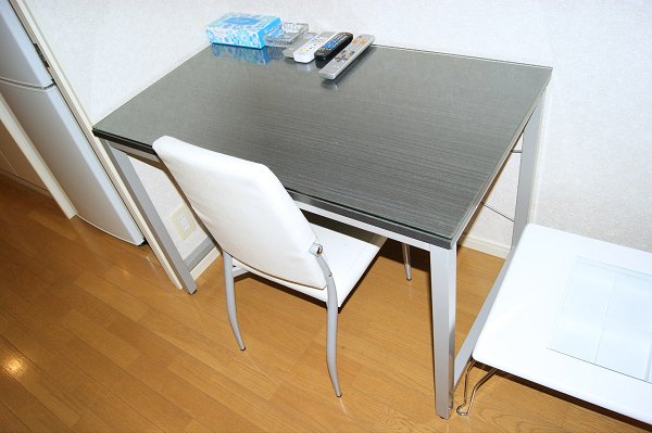 Other Equipment. desk ・ With chair