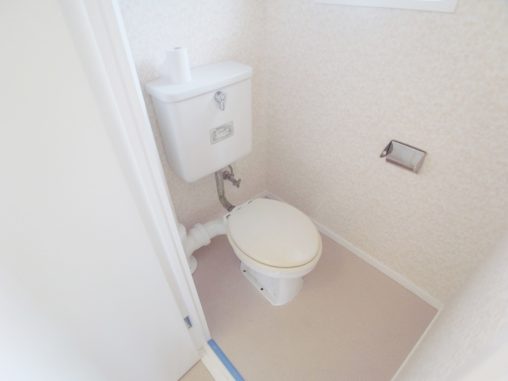 Toilet. ( ※ Indoor photo will be the same type of photo)