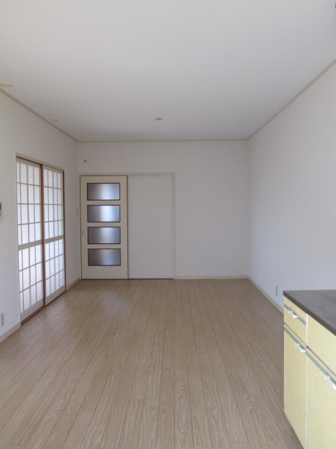 Living and room. It has been changed to the bright color of the floor. 