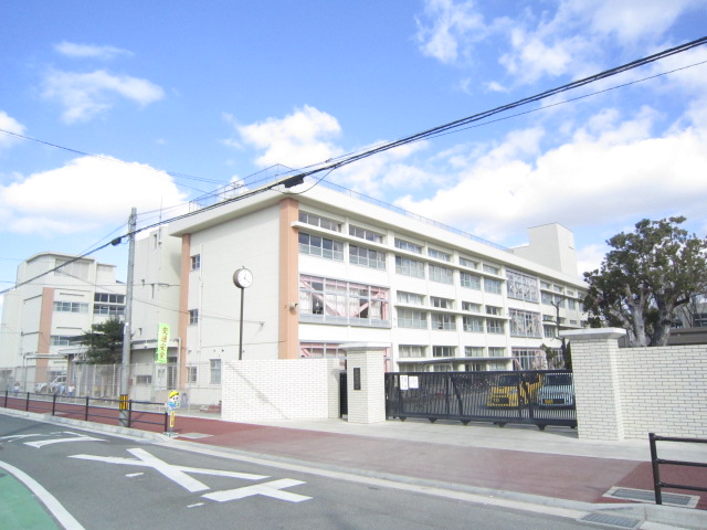 Primary school. 593m to Fukuoka Municipal Backed elementary school (elementary school)