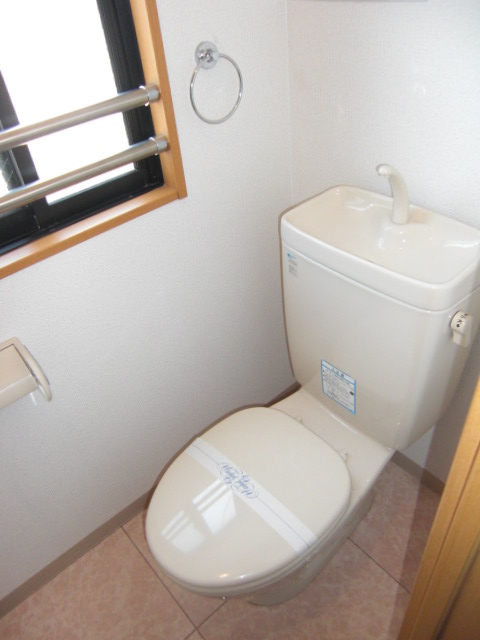 Toilet. Attach Washlet.