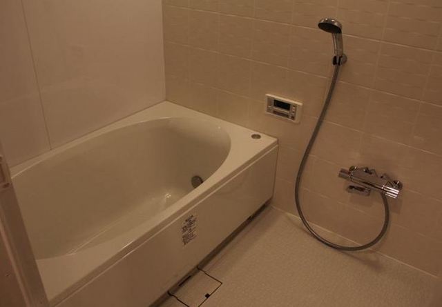 Bath. Guests can relax in the spacious bath