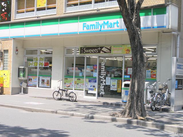 Convenience store. 355m to Family Mart (convenience store)