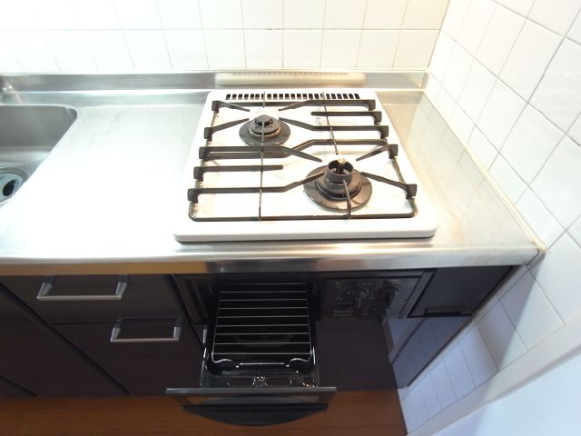 Kitchen. 2 lot gas stoves