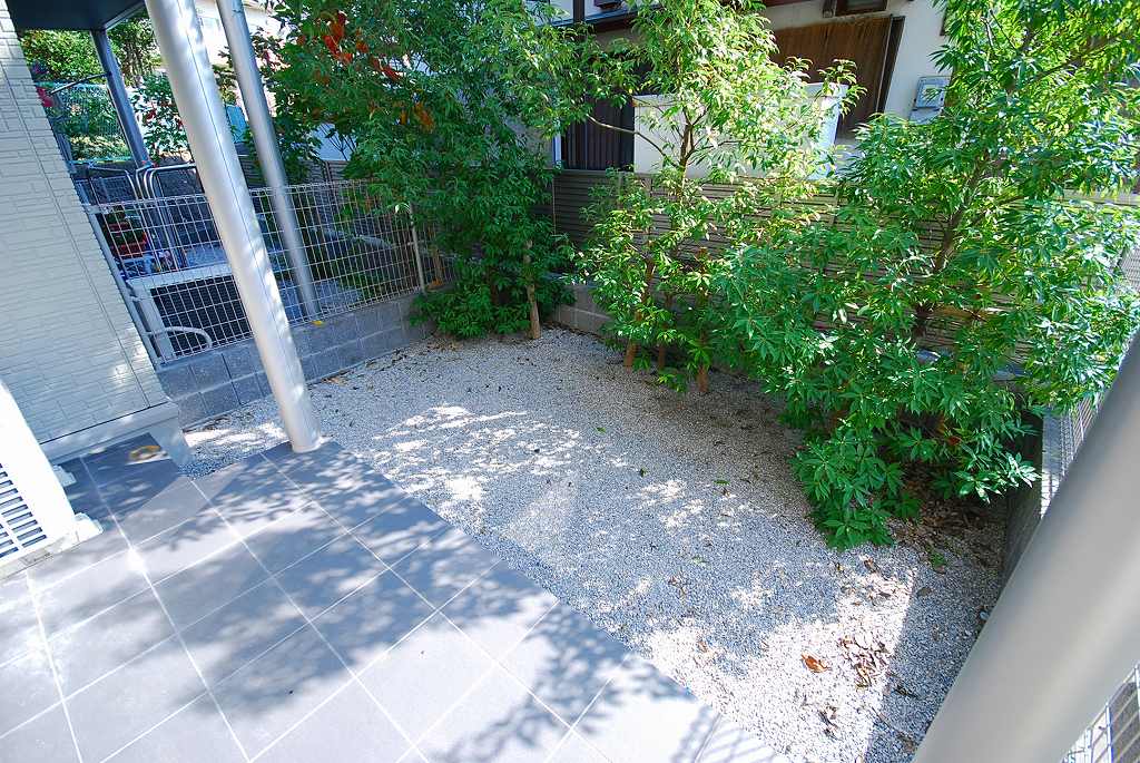 Balcony. Private garden