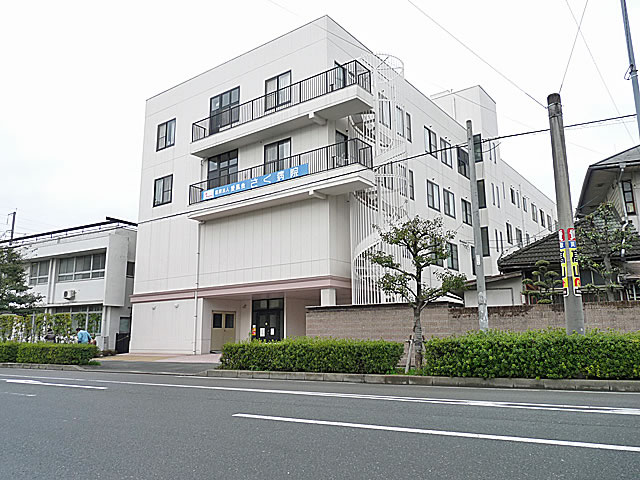 Hospital. 200m to medical corporation Aifukai fence hospital (hospital)