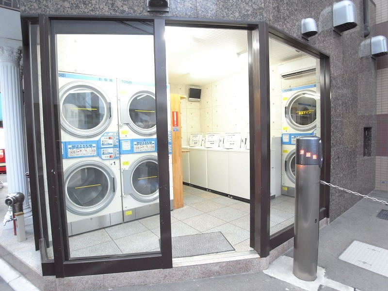 Other common areas. Convenient coin-operated laundry
