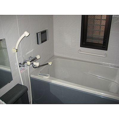 Bathroom. Let the comfort of a spacious bathroom!