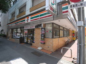 Convenience store. Seven-Eleven Hakata Station 2-chome up (convenience store) 108m