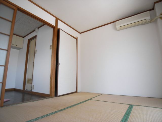 Other room space. tatami