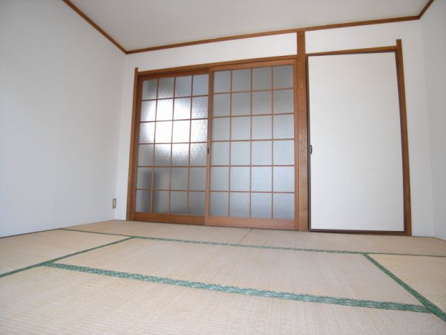 Other room space. tatami