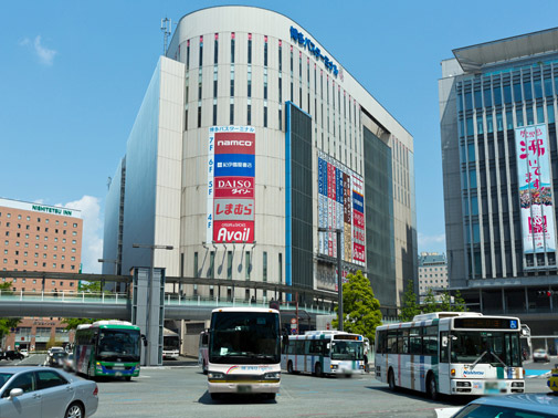 Surrounding environment. Hakata Bus Terminal (6-minute walk / About 480m)