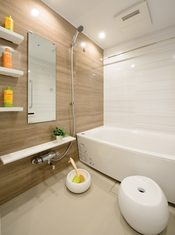 Bathing-wash room.  [Bathroom] Comfortable bathroom equipped with a bathroom dryer and Otobasu system