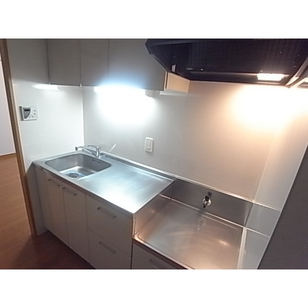 Kitchen.  ※ It is a photograph of another room