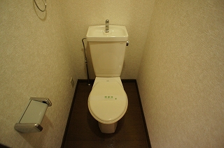 Toilet. bus ・ Restroom (^ v ^)