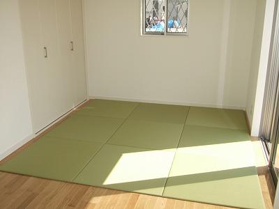 Same specifications photos (Other introspection). Japanese-style room is (^_^) /  Because it is Tsuzukiai of the living usually is open to spacious (^ o ^)  Transformed into (^_^) a little private room at the time of visitor /