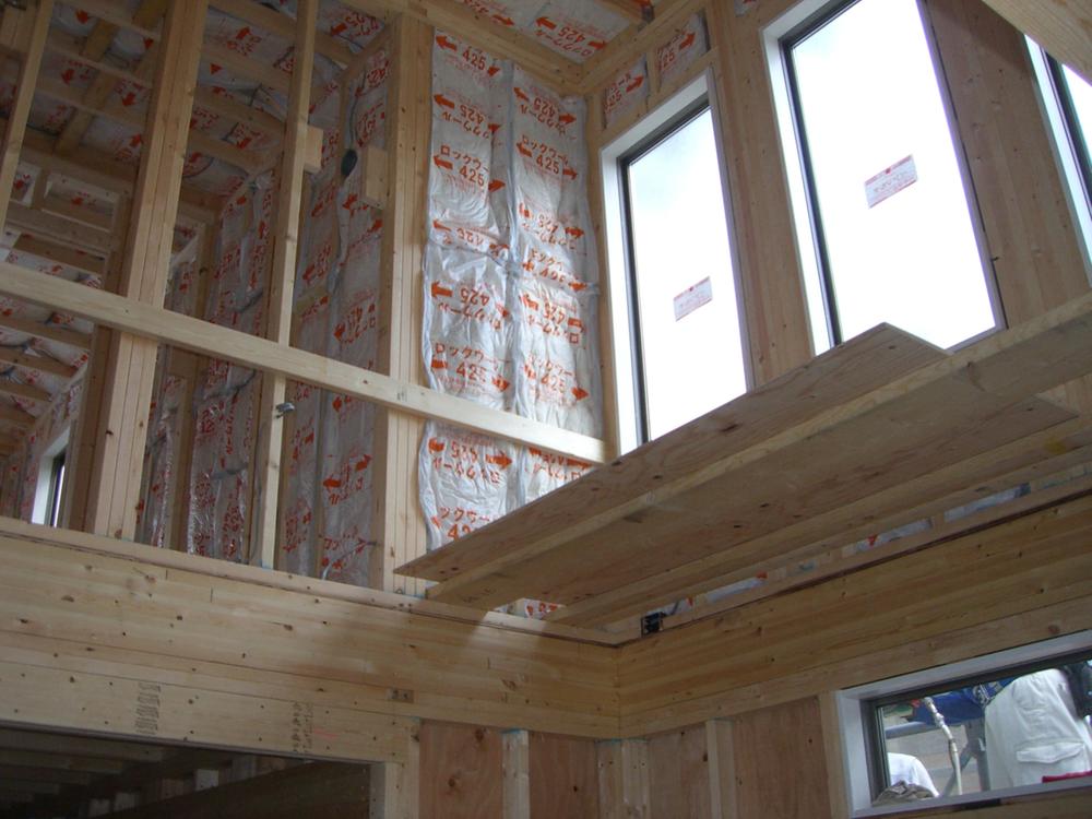 Construction ・ Construction method ・ specification. wall ・ ceiling ・ By laying the insulation material on the floor, It enhances the thermal insulation performance.