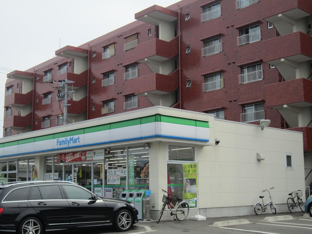 Convenience store. 29m to FamilyMart