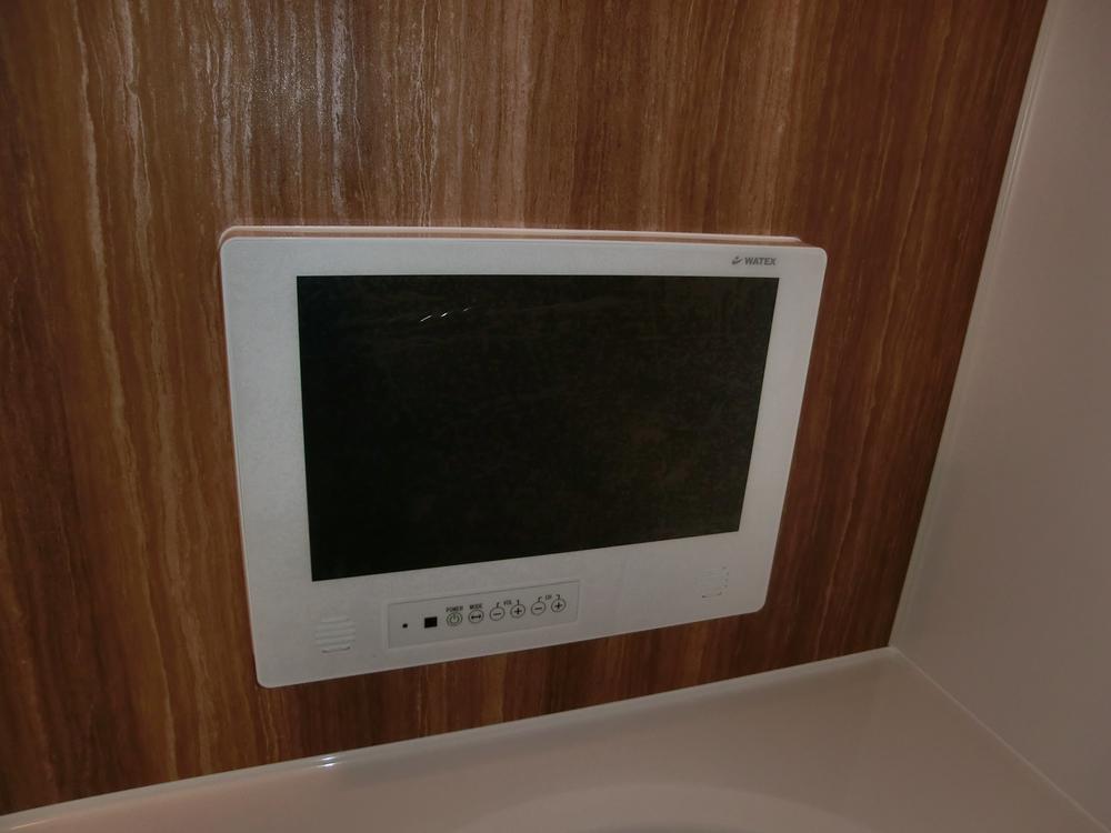 Other. 15.6 inches of bathroom TV. Your child does not enter the bath also continued is killing two birds with one stone because the watch in the bath.