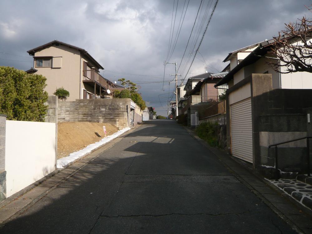 Local photos, including front road. Local (12 May 2013) Shooting