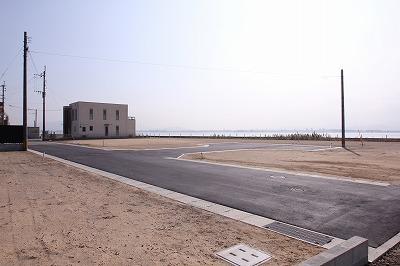 Local photos, including front road. Subdivision overlooking the rooftops of Fukuoka. Local (February 2012) Shooting