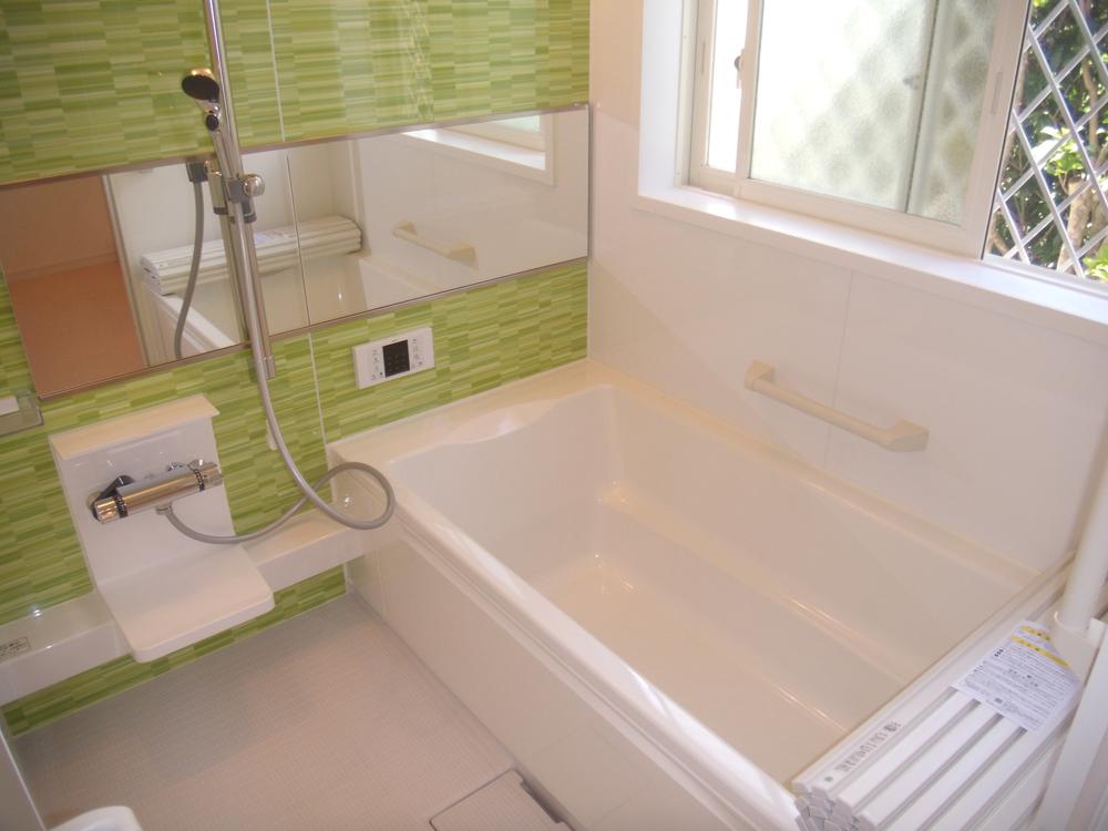 Same specifications photo (bathroom)