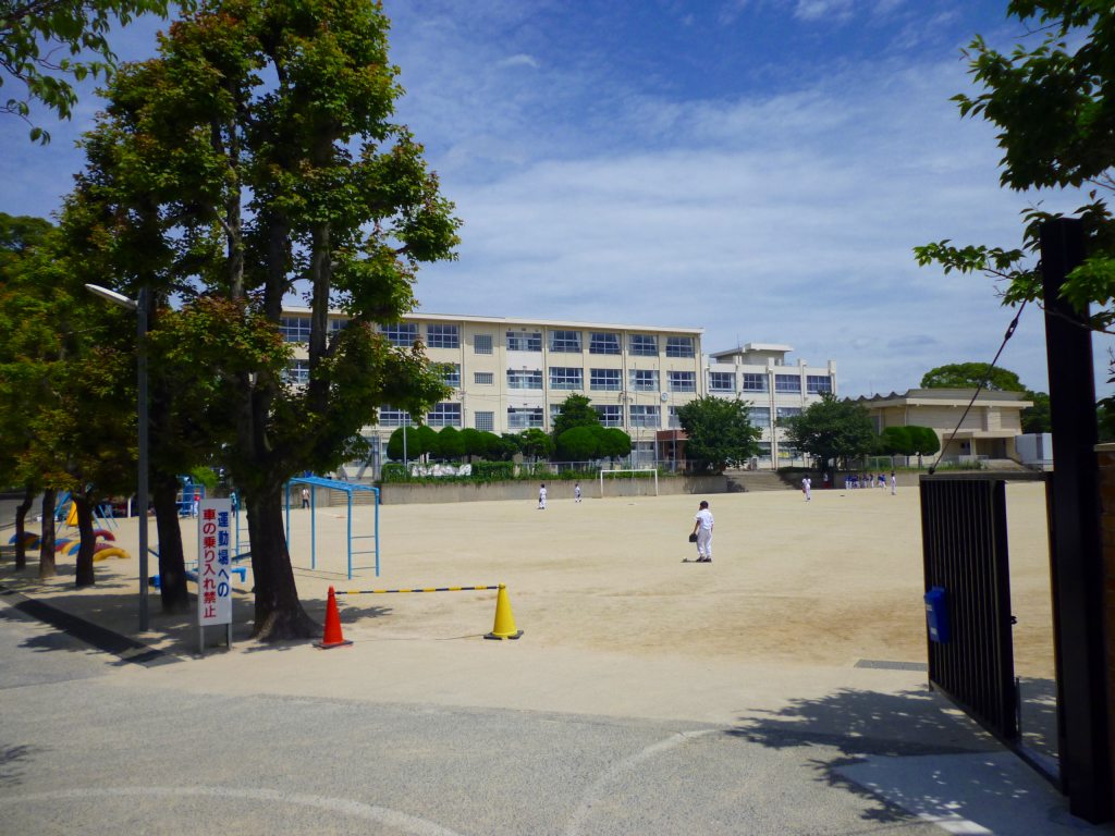 Primary school. Takashi Kasumi 970m up to elementary school (elementary school)